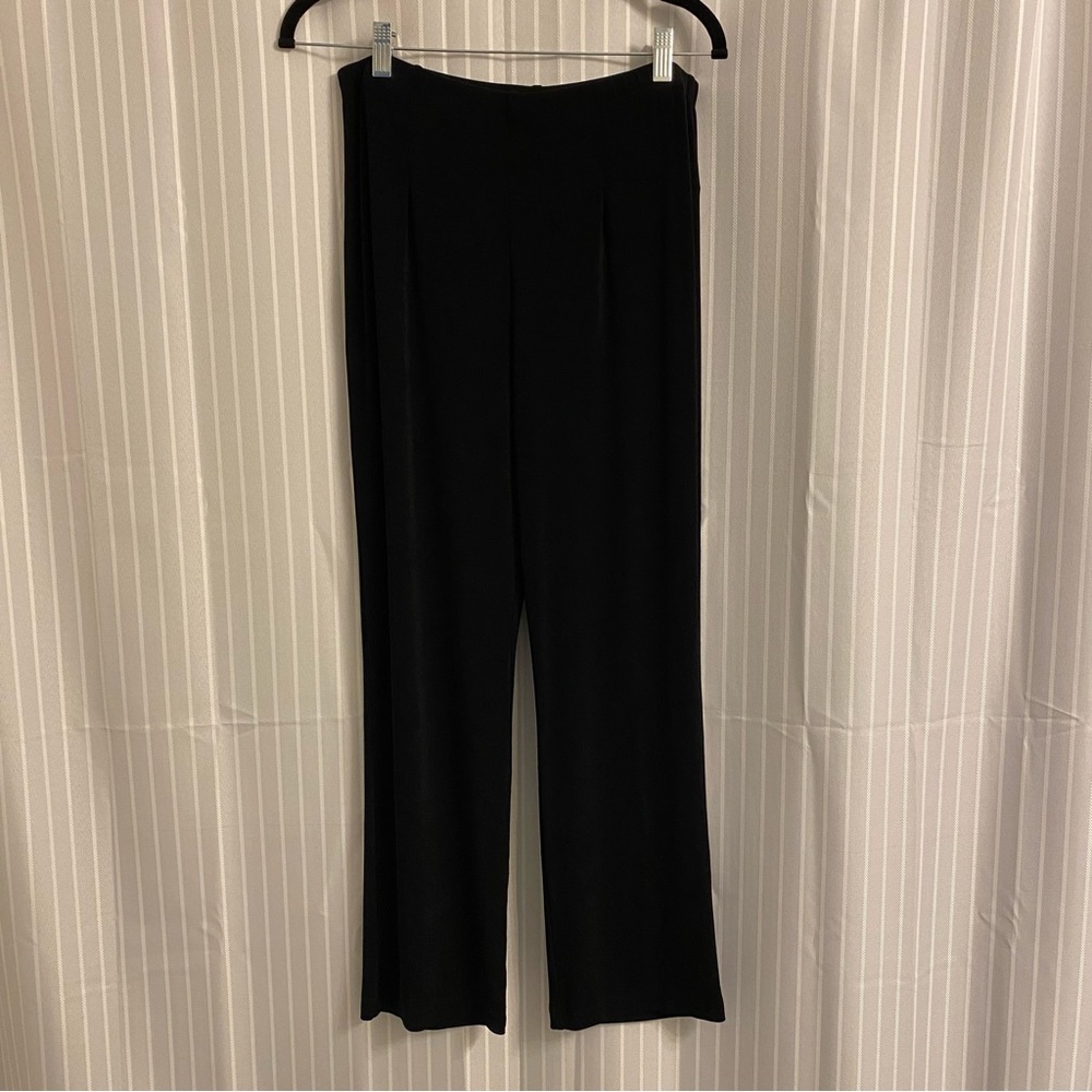 Chico’s Travelers Classic No Tummy Pants size 8P  Black